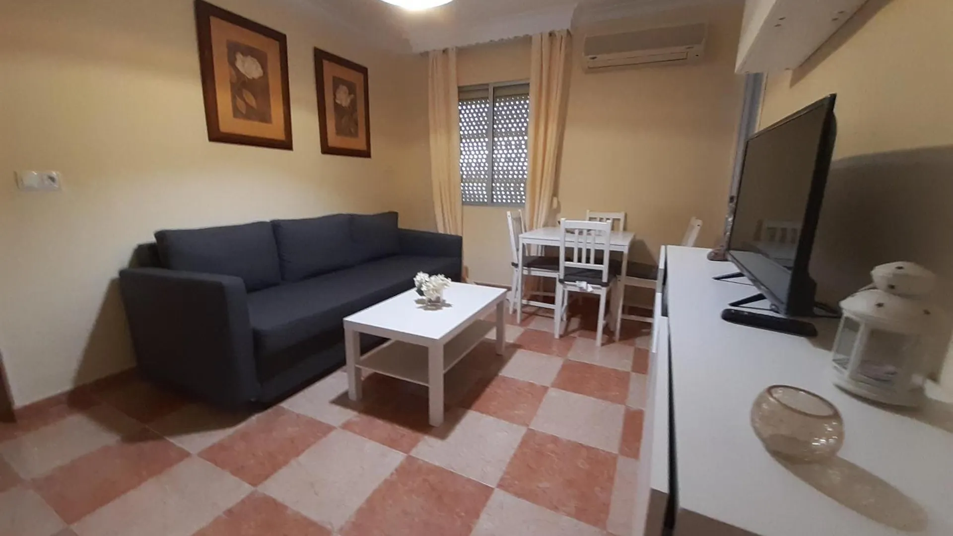 חרז Piso Estrella Zona Norte ספרד